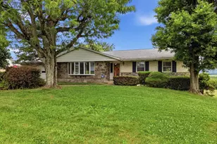 1657 Clearview Rd, Coplay, PA 18037 - Photo 9