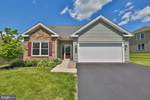 5424 Traditions Dr, Coopersburg, PA 18036 - Photo 1