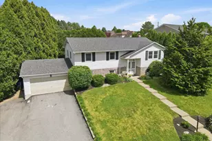2705 Andrea Dr, Allentown, PA 18103 - Photo 3