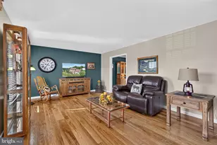4601 Christina Dr, Whitehall, PA 18052 - Photo 5
