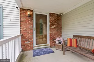 5712 Nina Cir, Coopersburg, PA 18036 - Photo 3