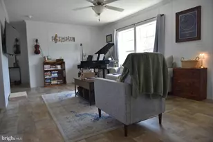 7424 Marquis Dr, Trexlertown, PA 18087 - Photo 5