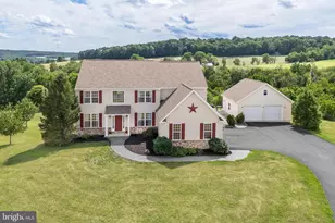 2912 Silver Creek Cir, Kutztown, PA 19530 - Photo 1