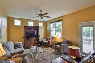 4826 Somerset Ln, Macungie, PA 18062 - Photo 13