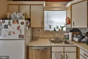 1330 S 9th St, Allentown, PA 18103 - Photo 21