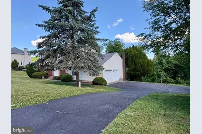 5705 Bel Air Drive, Coopersburg, PA 18036 - Photo 3