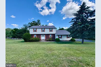 5705 Bel Air Drive, Coopersburg, PA 18036 - Photo 1