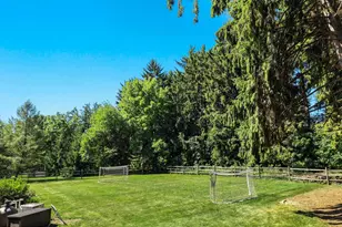 222 Bastian Ln, Allentown, PA 18104 - Photo 37