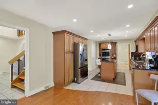 2210 Greenwood Rd, Allentown, PA 18103 - Photo 9