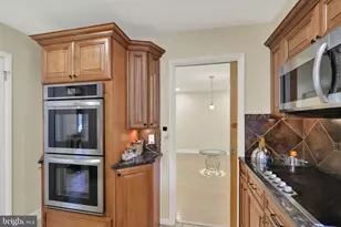 2210 Greenwood Rd, Allentown, PA 18103 - Photo 13