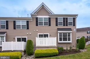 4165 Bunker Hill Dr N N, Coopersburg, PA 18036 - Photo 3