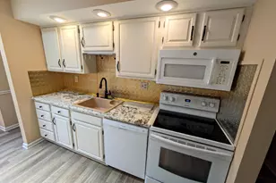 5634 Merion Ln, Macungie, PA 18062 - Photo 5