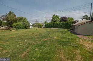 309 N 2nd St, Emmaus, PA 18049 - Photo 25