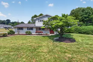 5463 Doris Dr, Allentown, PA 18106 - Photo 3