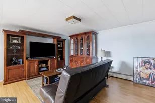 3132 S 6th Ave, Whitehall, PA 18052 - Photo 21