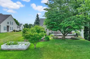 2184 Greenmeadow Dr, Macungie, PA 18062 - Photo 37