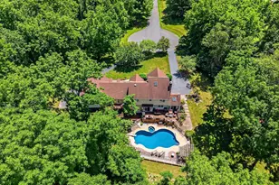 6470 Fawn Ln, Center Valley, PA 18034 - Photo 5