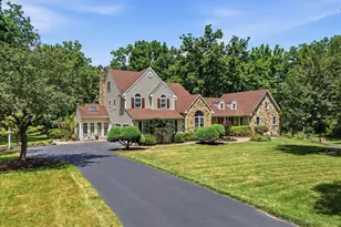 6470 Fawn Ln, Center Valley, PA 18034 - Photo 3