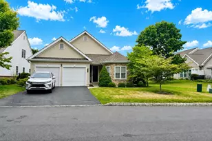 2757 Terrwood Dr E, Macungie, PA 18062 - Photo 1