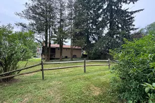 707 W State St, Coopersburg, PA 18036 - Photo 3