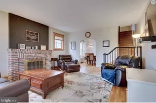 1132 N 21st St, Allentown, PA 18104 - Photo 3