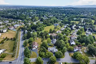 1665 Lamplighter Dr, Macungie, PA 18062 - Photo 19