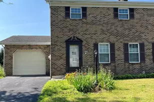 4258 Iroquois St, Schnecksville, PA 18078 - Photo 1