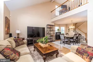 310 Oxford Pl, Macungie, PA 18062 - Photo 5