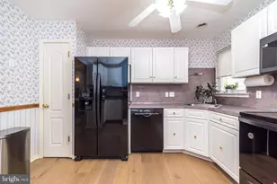 310 Oxford Pl, Macungie, PA 18062 - Photo 13