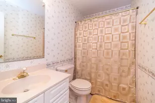 310 Oxford Pl, Macungie, PA 18062 - Photo 35