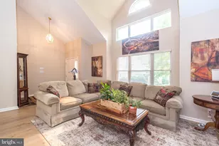 310 Oxford Pl, Macungie, PA 18062 - Photo 3