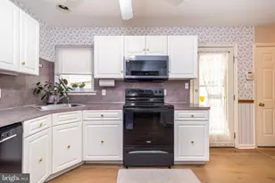 310 Oxford Pl, Macungie, PA 18062 - Photo 15