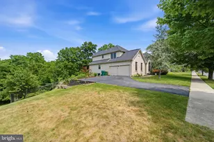 3139 Olympic Dr, Emmaus, PA 18049 - Photo 7