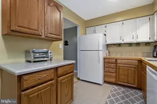 2275 Irma Dr, Allentown, PA 18109 - Photo 17