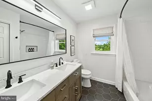 8018 Orchard View Ln, Fogelsville, PA 18051 - Photo 25