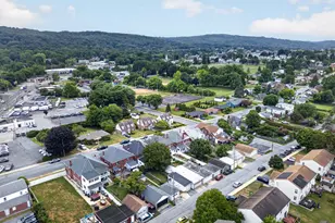 121 E Elm St, Emmaus, PA 18049 - Photo 35
