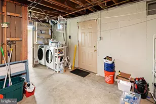 2705 W Chew St, Allentown, PA 18104 - Photo 39