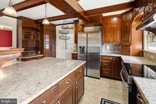 2705 W Chew St, Allentown, PA 18104 - Photo 9