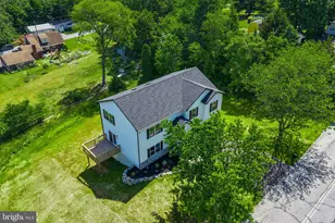 2212 Skyline Dr, Slatington, PA 18080 - Photo 11