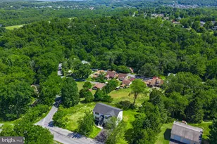 2212 Skyline Dr, Slatington, PA 18080 - Photo 23