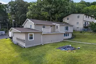 720 Lechauweki, Fountain Hill, PA 18015 - Photo 7