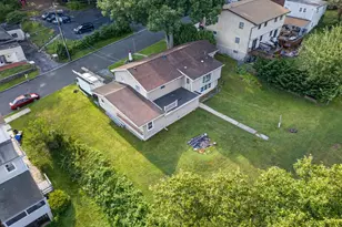 720 Lechauweki, Fountain Hill, PA 18015 - Photo 9
