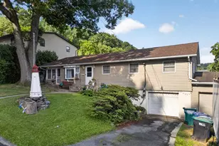 720 Lechauweki, Fountain Hill, PA 18015 - Photo 3