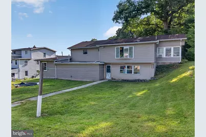 720 Lechauweki, Fountain Hill, PA 18015 - Photo 5