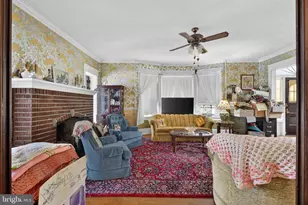 821 N Bishopthorpe St, Fountain Hill, PA 18015 - Photo 5