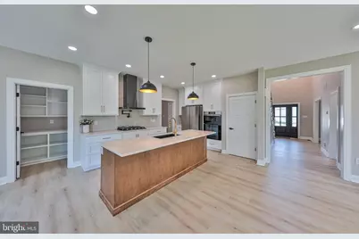 4740 Hillcrest Lane, Whitehall, PA 18052 - Photo 9