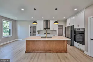 4740 Hillcrest Ln, Whitehall, PA 18052 - Photo 9