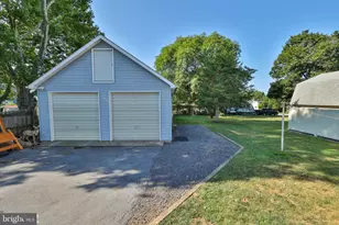 132 E Landis St, Coopersburg, PA 18036 - Photo 57