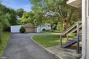 1665 Broadway, Bethlehem, PA 18015 - Photo 9