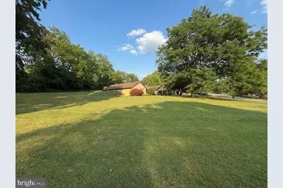 5770 Sun Valley Run, Zionsville, PA 18092 - Photo 5